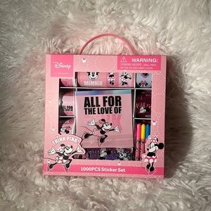 Disney Minnie Mouse 1000 Sticker, Notebook and 4 Pen Gift Set